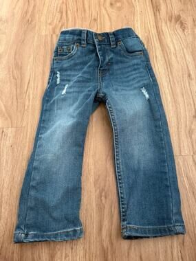 Boys Levi’s jeans